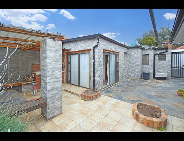 3 BEDROOM HOUSE FOR SALE IN ORANGE GROVE